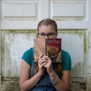 Meet your Posher, Chloe